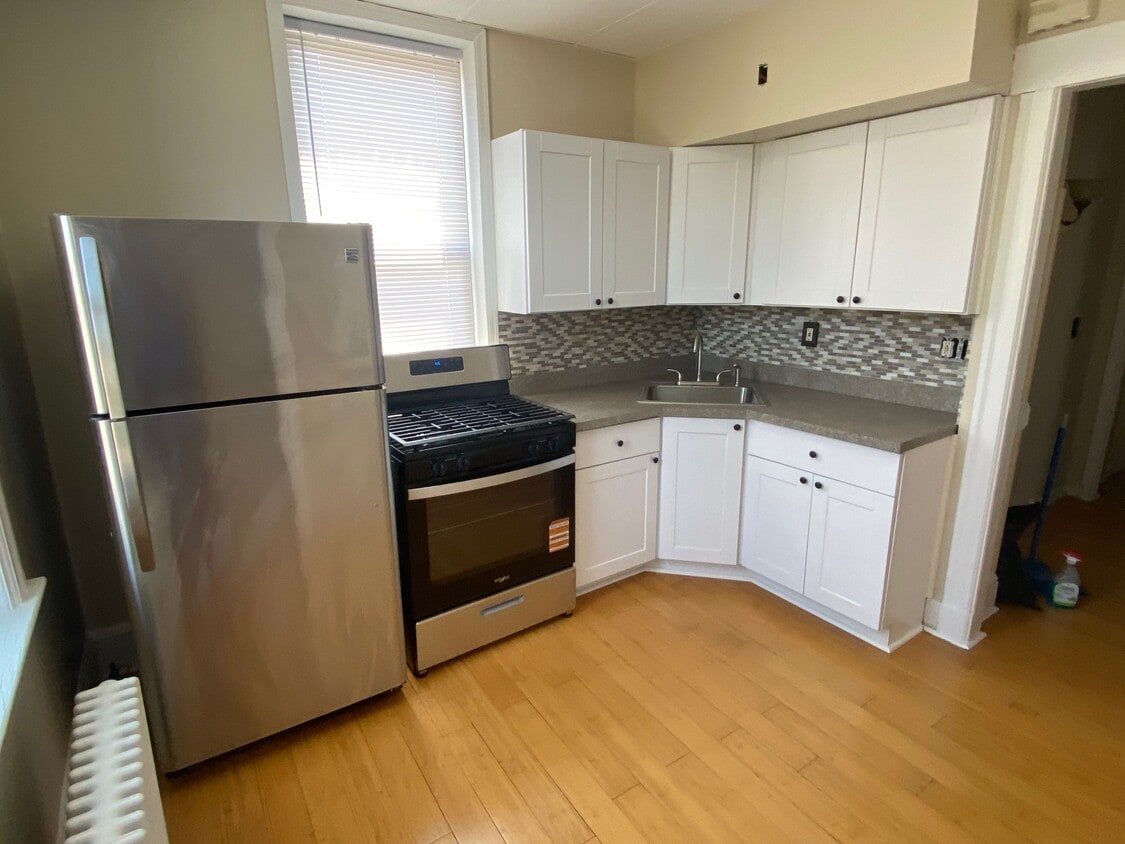 New Kitchen - 544 Broad St