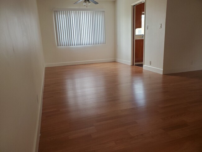 Foto del edificio - 640 Elm Ave
