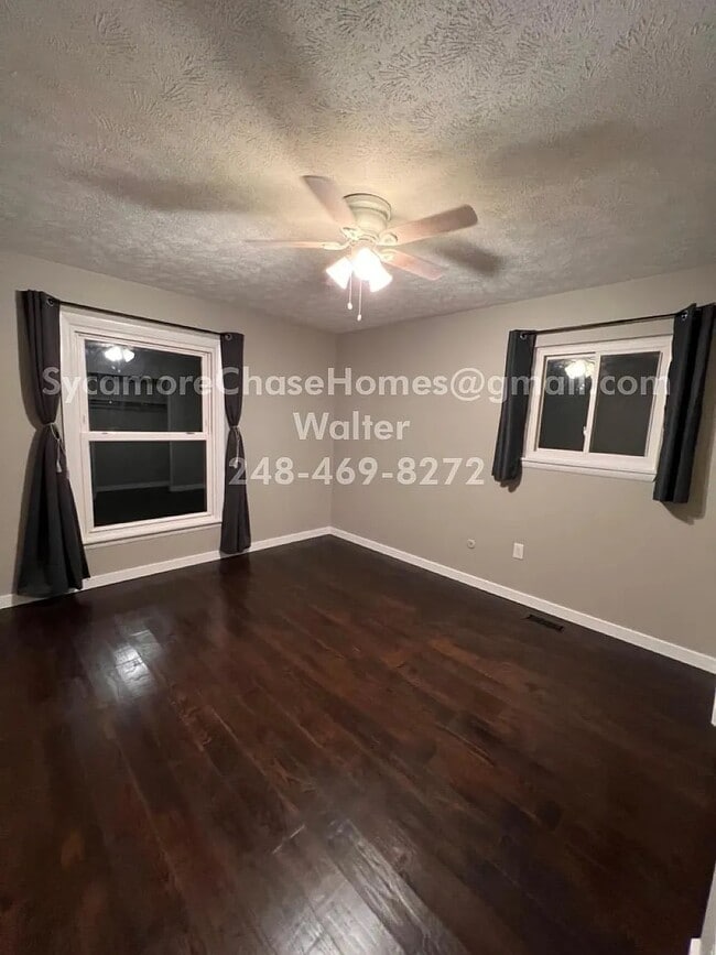 Photo - 2912 Canarsie Dr House