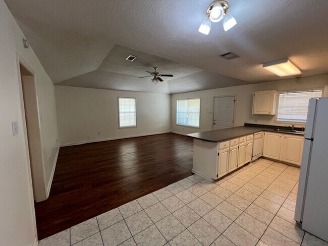 Foto del edificio - Tallow Wood Drive N