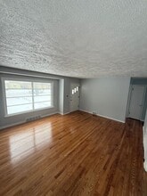 Building Photo - 2520 Ellen Ave