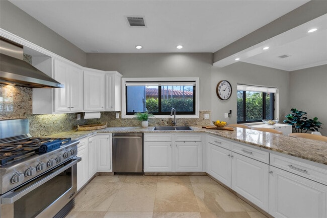 Foto del edificio - 616 Riviera Isle Dr