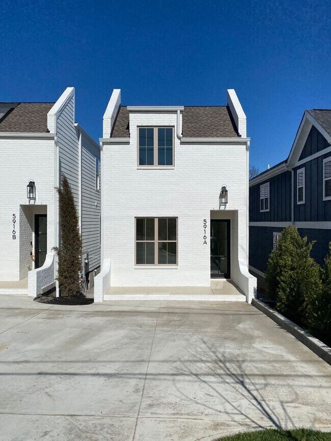 Foto del edificio - Beautiful New House in West Nashville - Hi...