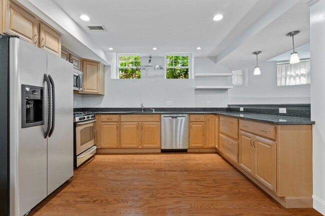 Photo - 15 Strathmore Rd Townhome