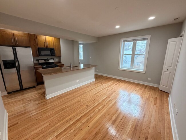 Foto del edificio - 4228 N Whipple St