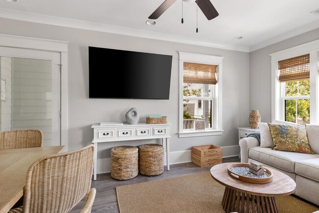 Building Photo - 970 Key Colony Ct