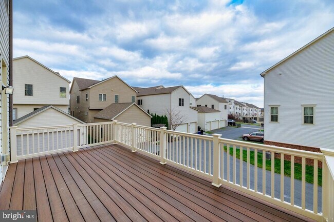 Foto del edificio - 22559 Clarksburg Rd