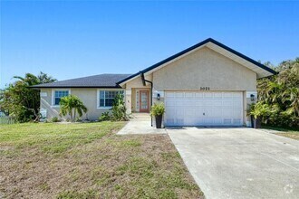 Building Photo - 3021 Palm Dr