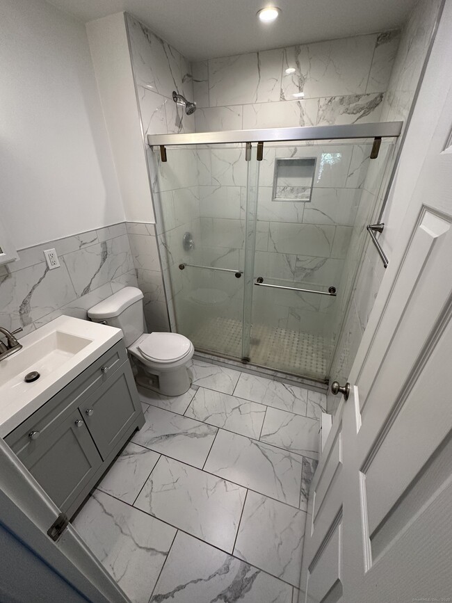 Building Photo - 10 Haviland St