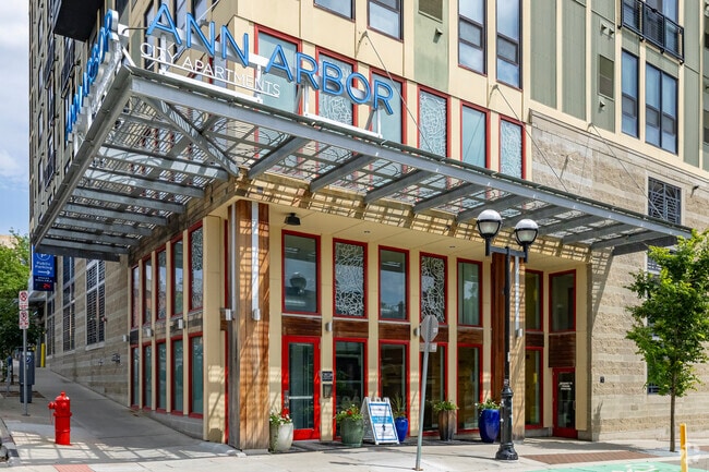 Entrance - Ann Arbor City Club Apartments