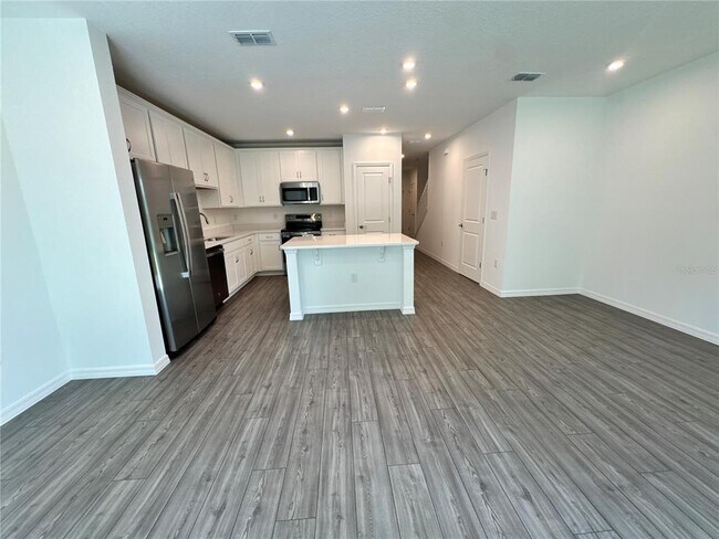 Foto del edificio - 3031 Jessamine Dr