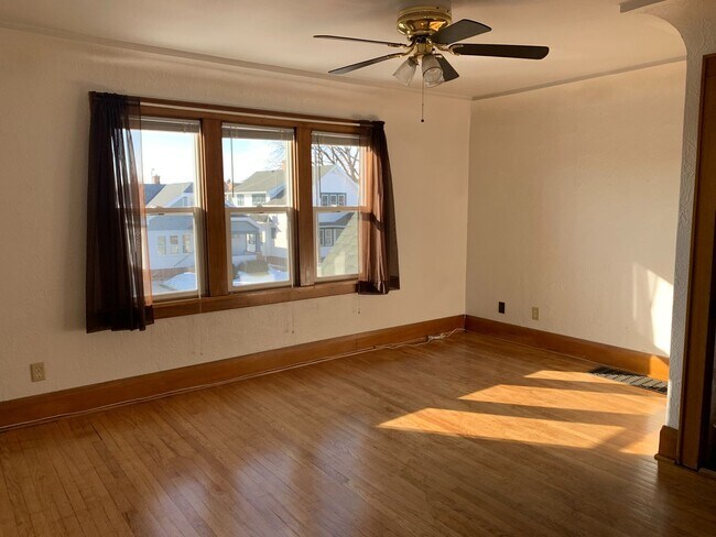 Foto del edificio - Trust - KNCB Properties - 2327 Green Stree...