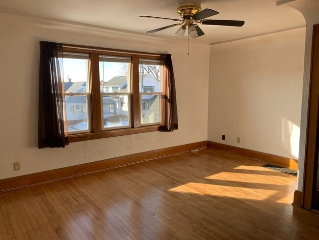 Building Photo - Trust - KNCB Properties - 2327 Green Stree...