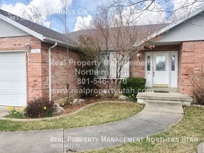 Building Photo - 1383 E Indian Spgs Cir