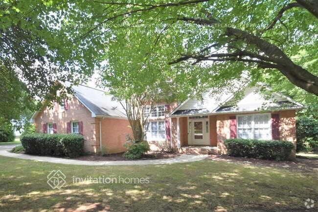 Building Photo - 123 Mooreland Rd