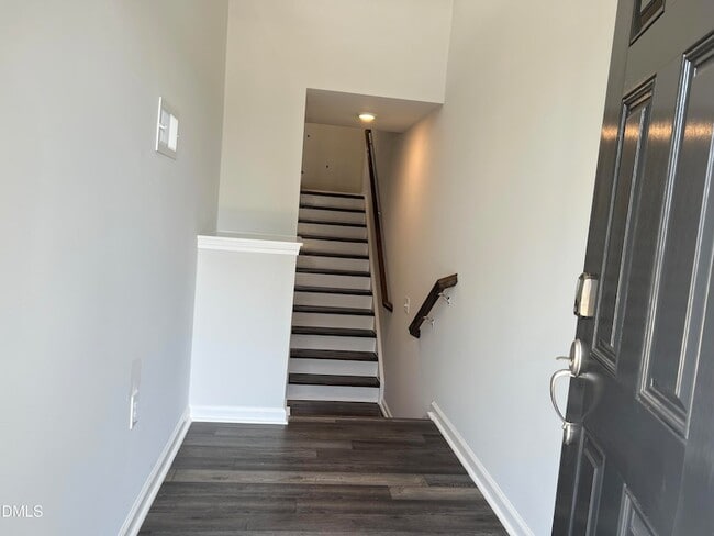 Building Photo - 642 Gimari Dr