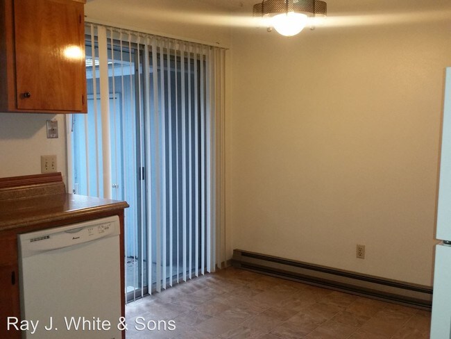 Building Photo - 612 Bryden Dr