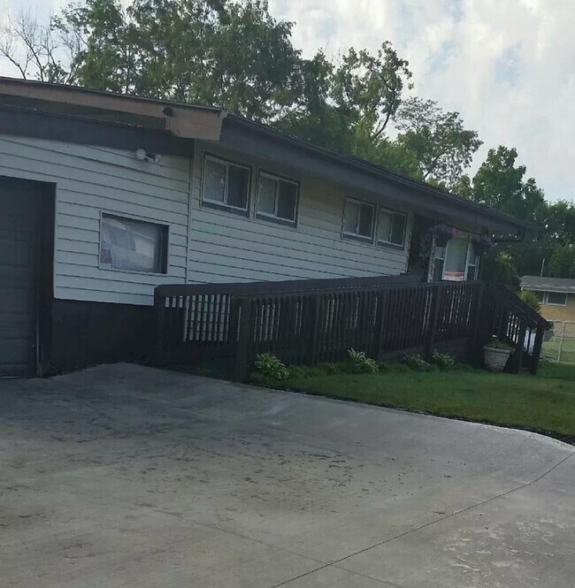 Foto del edificio - 2080 Bancroft St