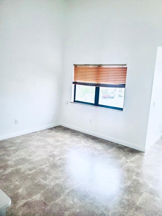 Foto del edificio - 10302 NW 9th Street Cir