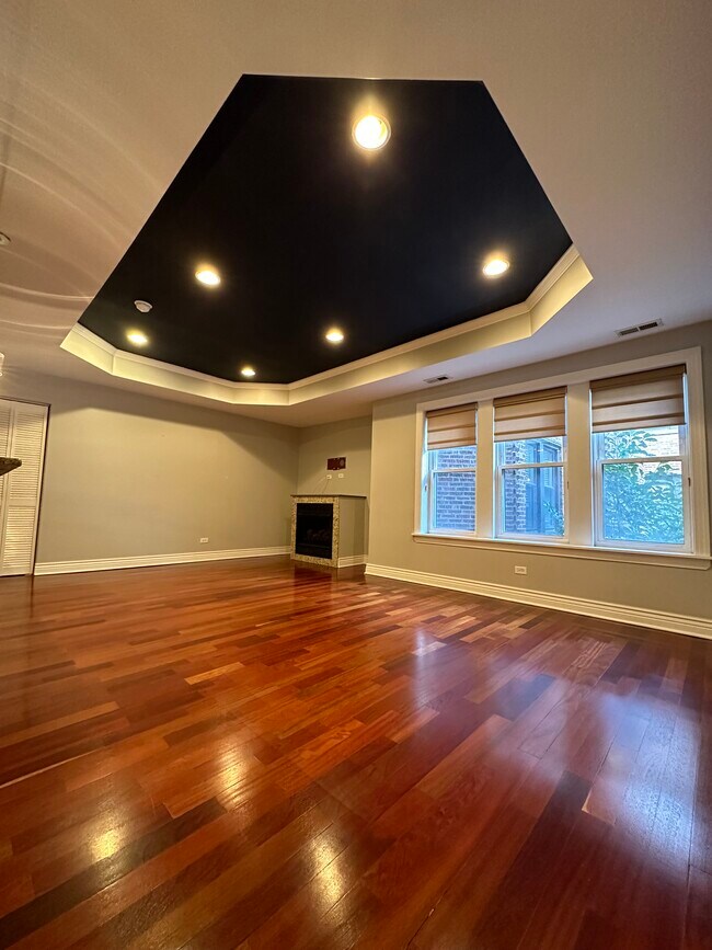 Foto del edificio - 528 W Cornelia Ave