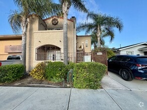 Building Photo - 4327 Swift Ave