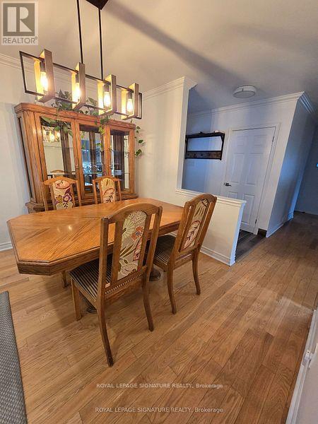 Photo du bâtiment - 1228 Canvey Crescent