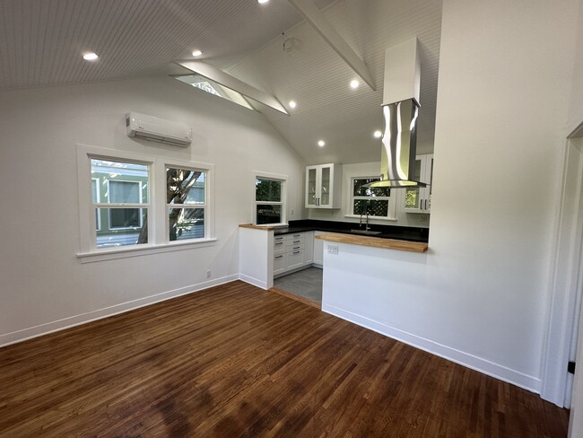 Living Room - 3772 Mountain View Ave