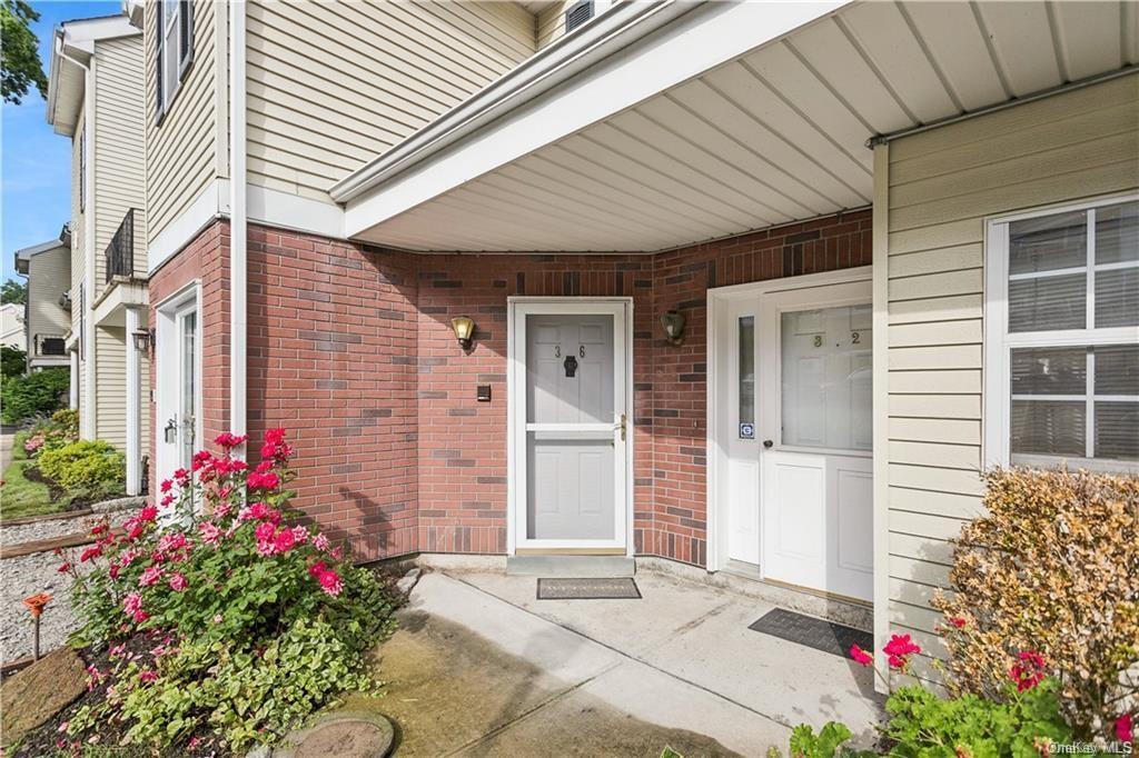 Primary Photo - 599 Midland Ave