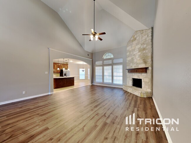 Foto del edificio - 125 Lake Trail Dr