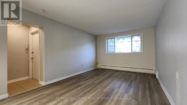 Photo du bâtiment - 1280 Dorchester Ave