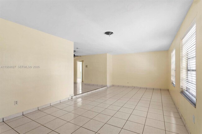 Foto del edificio - 12905 NE 4th Ave