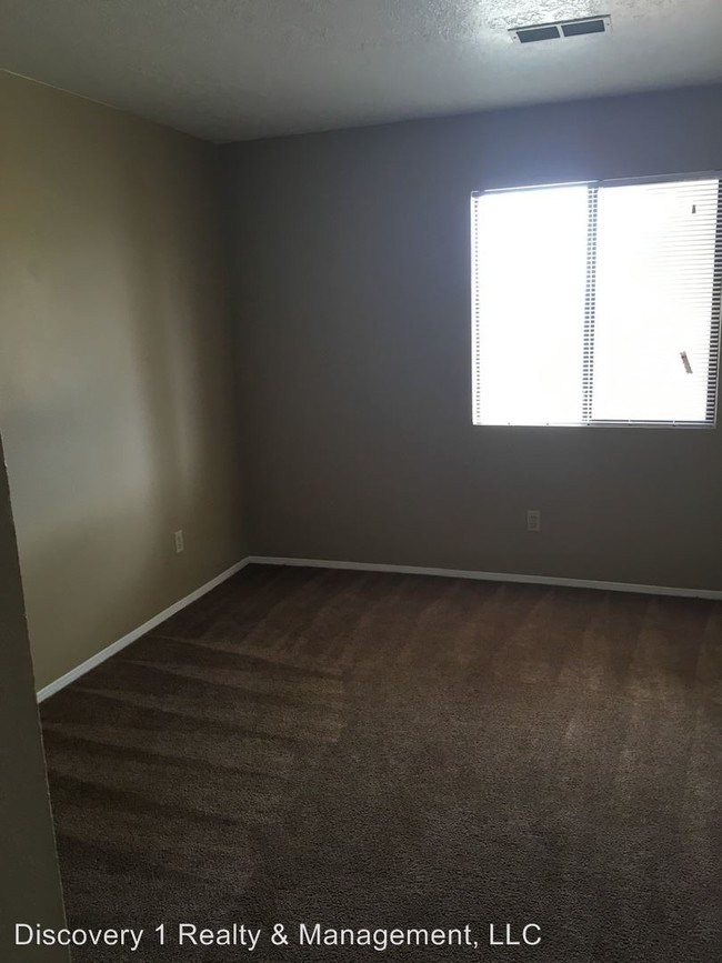 Building Photo - 3 br, 2 bath House - 429 Pyrite Dr NE