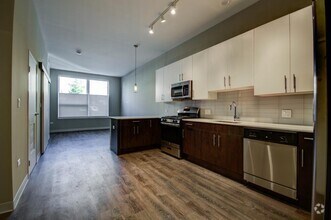 Building Photo - 851 W Grand Ave
