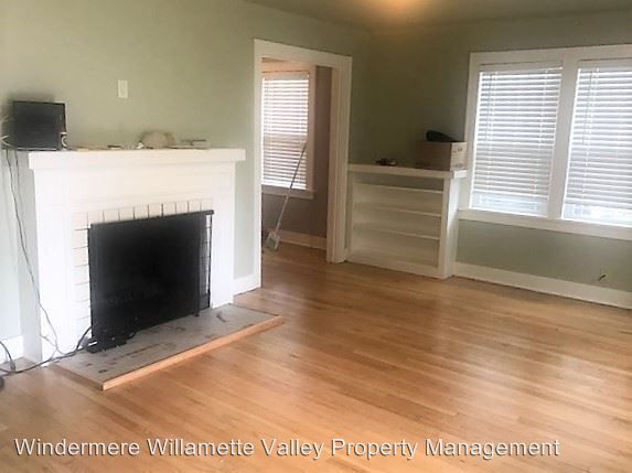 Building Photo - 2613 NW Grant Ave