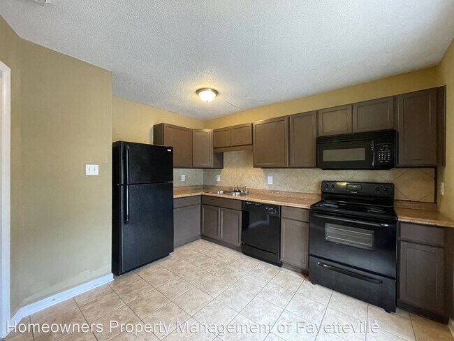 Building Photo - 3 br, 2 bath House - 3333 Red Fox Rd