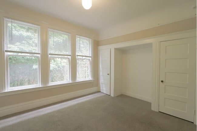 Building Photo - 1346 Pine