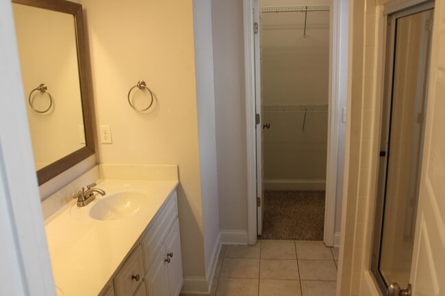 Foto del edificio - 3047 Greymoor Cir