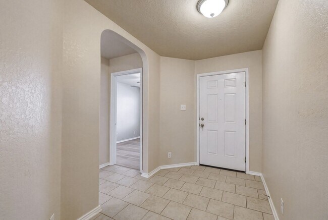 Foto del edificio - Large one story in Valley Ranch