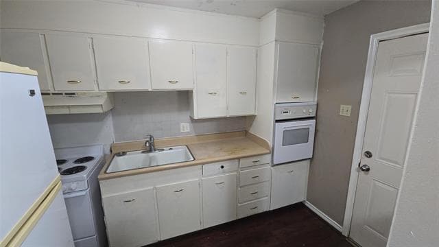 Building Photo - 400 Oak Dr