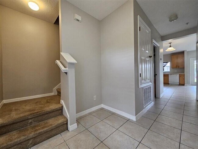 Foto del edificio - 2051 Cypress Bay Blvd