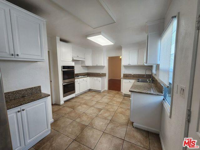 Building Photo - 328 S Oakhurst Dr