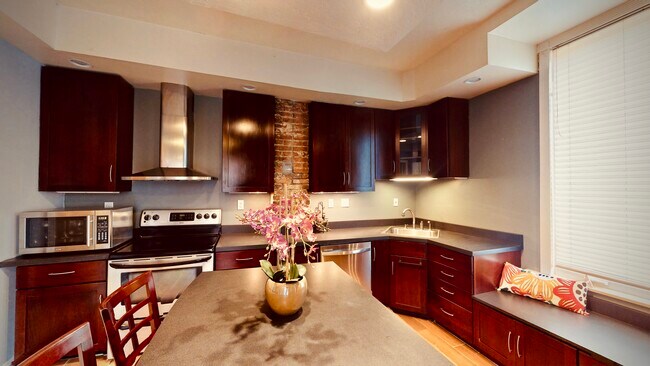 Foto del edificio - 5432 Ellsworth Ave