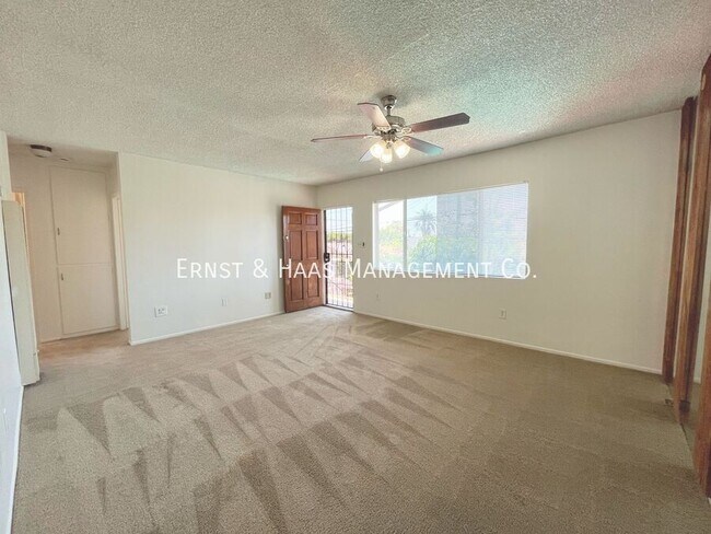 Foto del edificio - 5975 Myrtle Ave