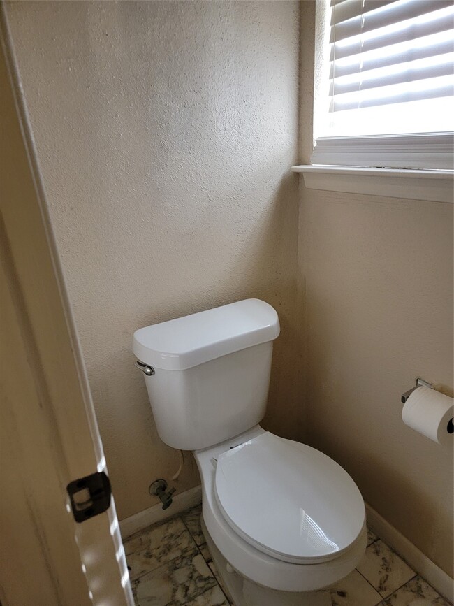 Building Photo - 6707 Loch Bruceray Dr