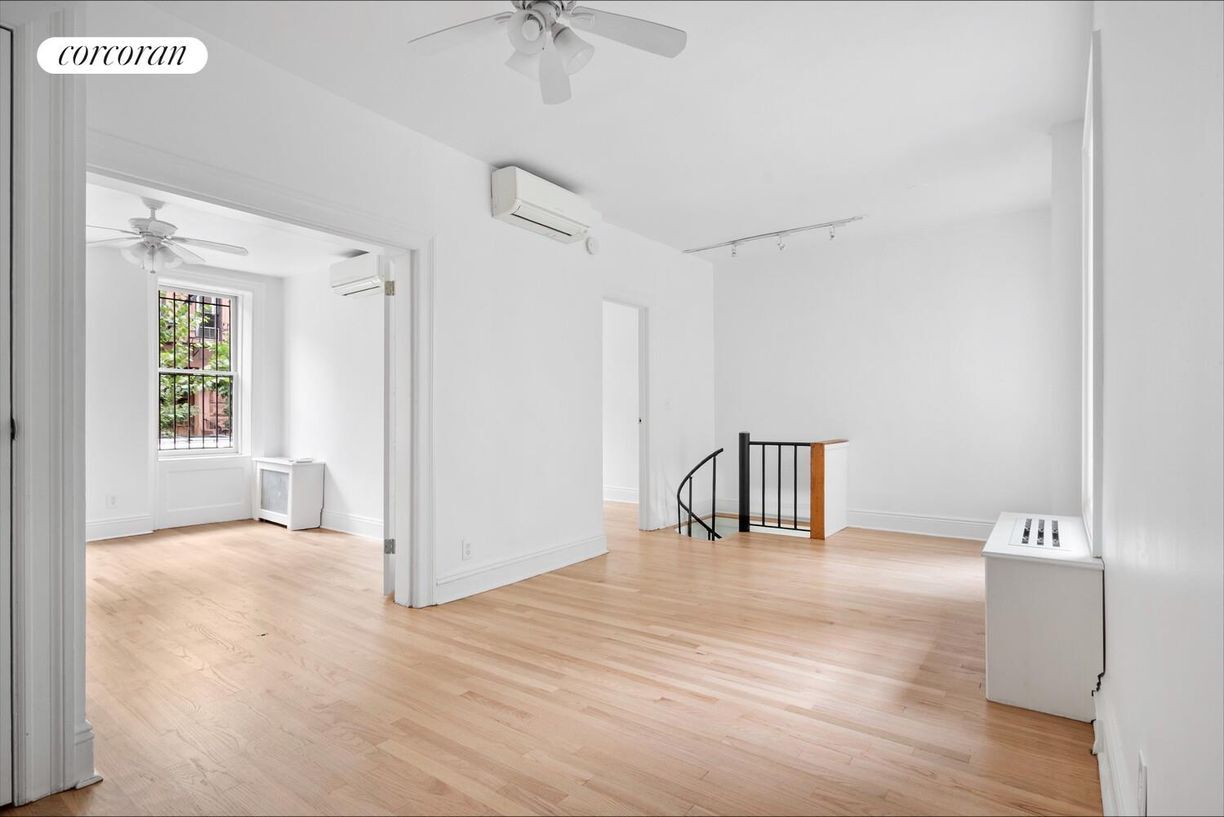 Foto principal - 269 W 12th St