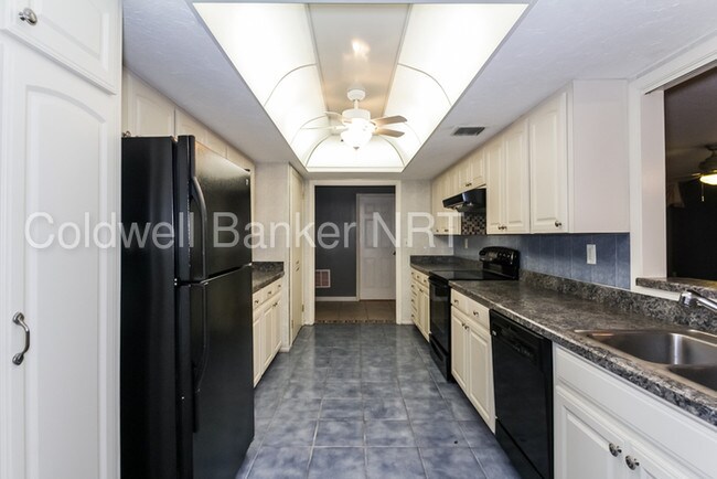 Building Photo - 105 Golf Club Lane, Venice, FL 34293