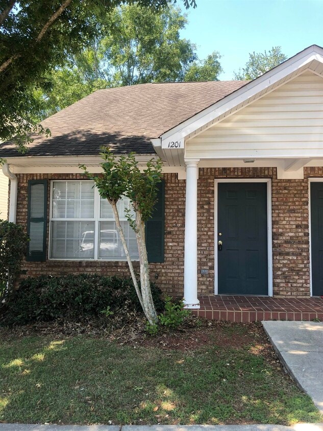 Foto principal - 2738 W Tharpe St