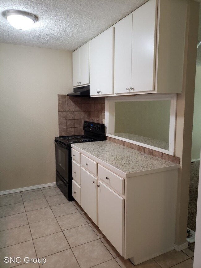 Foto del edificio - 3 br, 2 bath House - 2355 N Rutland Ct.