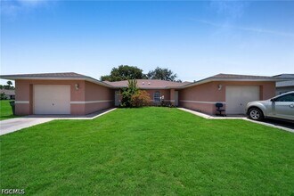 Building Photo - 3738 Santa Barbara Blvd