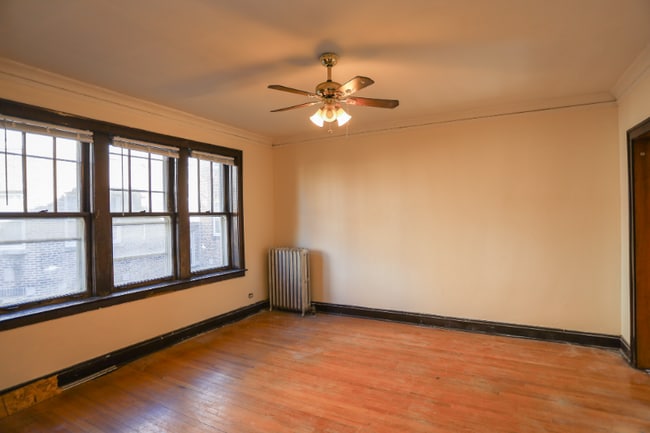 Photo - 429 Custer Ave Apartment